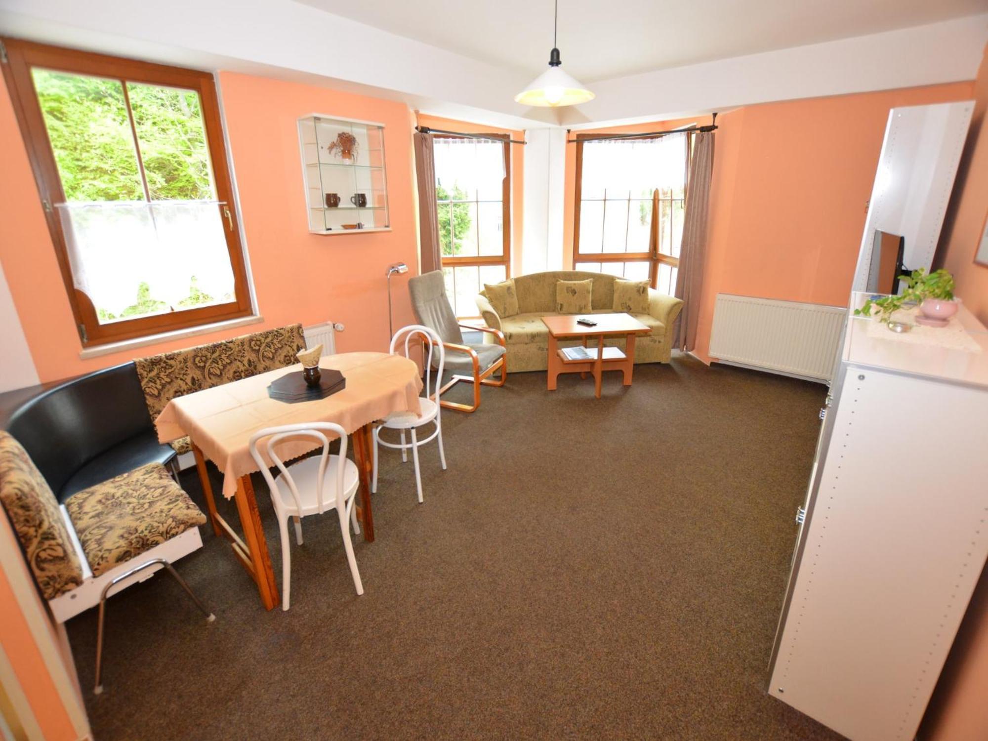 Snug Apartment In Jachymov Near Ski Area Dış mekan fotoğraf